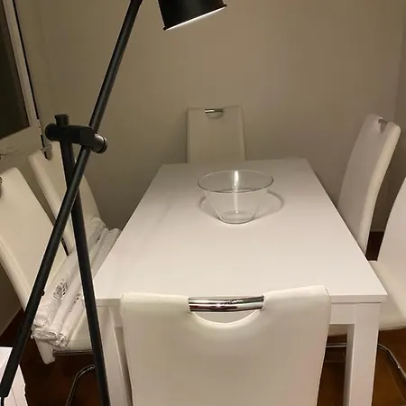 Apartamento T-2 No Centro De Διαμέρισμα *