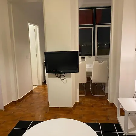 Apartamento T-2 No Centro De Διαμέρισμα